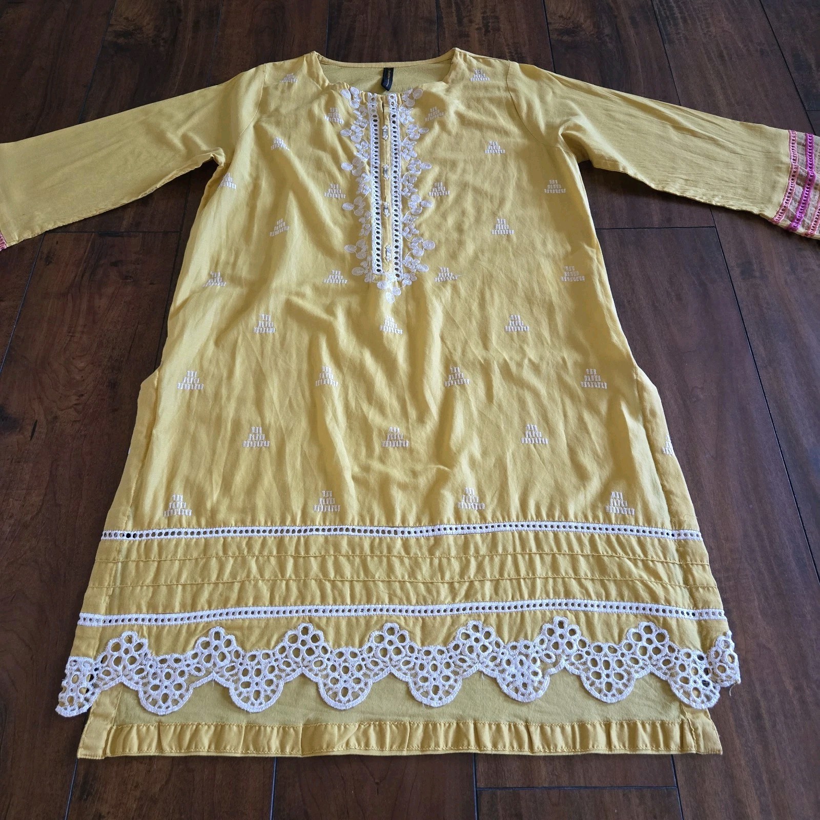 Embroidered Yellow Kurti Shirt 100% Cotton Crew-neck Size Large