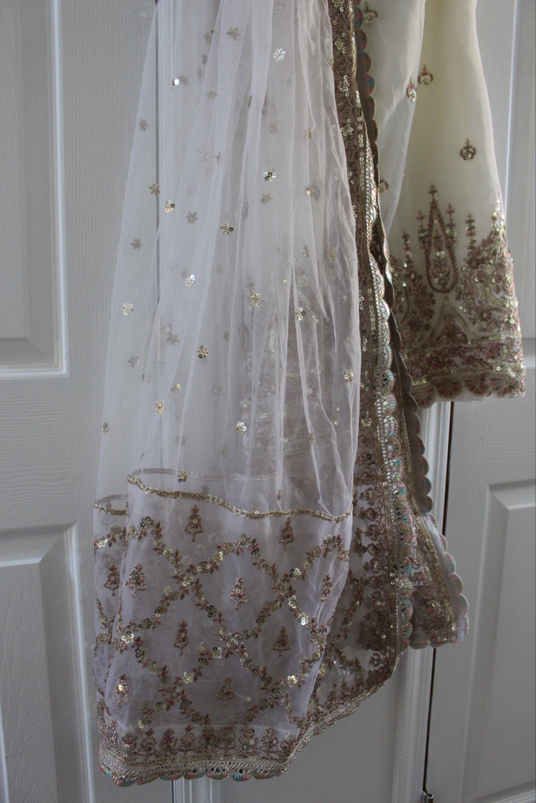 Lashkaraa salwar kameez White With Sequins And Multicolor Beading