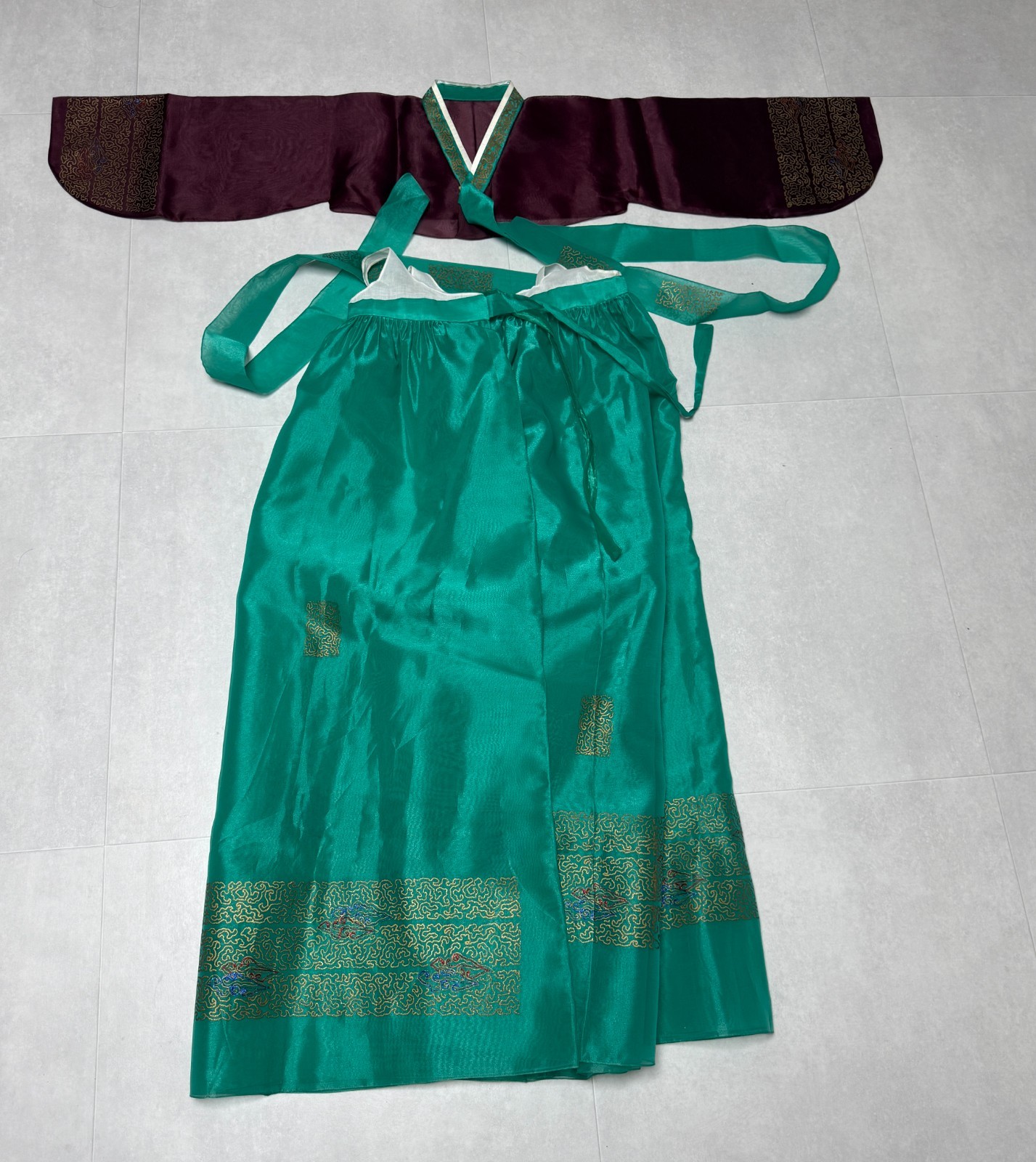 Hanbok, Korea’s traditional women’s costume