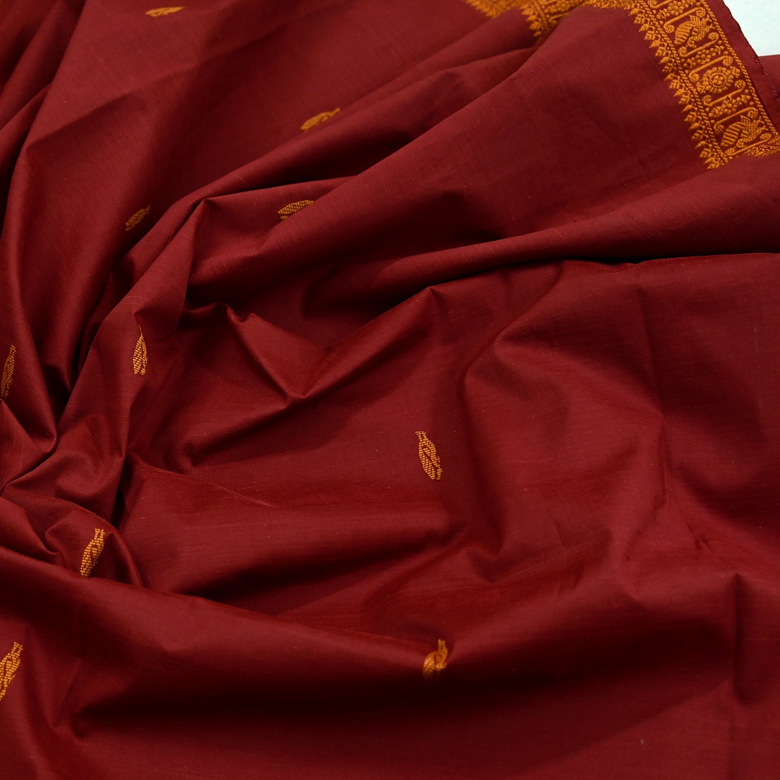 Indian Vintage Sari Maroon & Cream Blend Cotton Hand Woven Baluchari Saree 5yd
