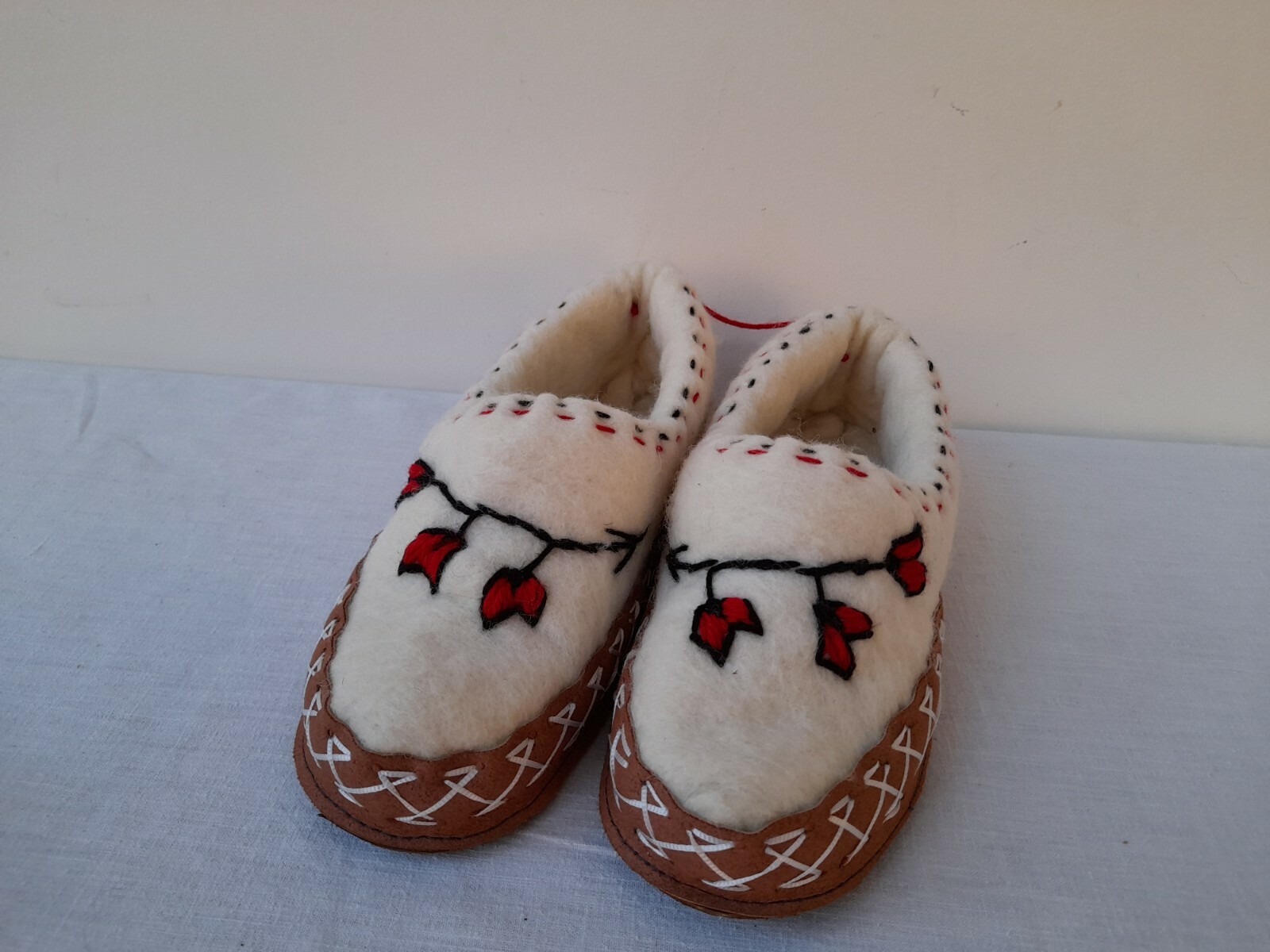 ALBANIAN HANDCRAFT WOOL BOOTEES SLIPPERS SHOES SOCKS WITH LEATHER PAPUCE NEW #2