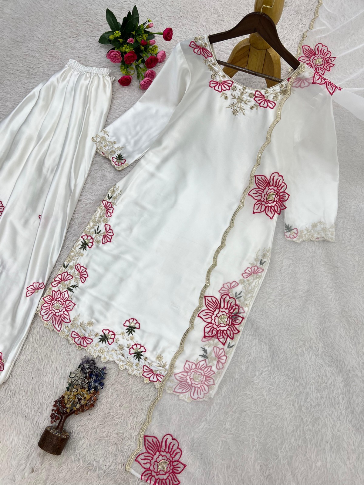 INDIAN SALWAR KAMEEZ PAKISTANI WEDDING PARTY DRESS WEAR BOLLYWOOD SUIT SHARARA