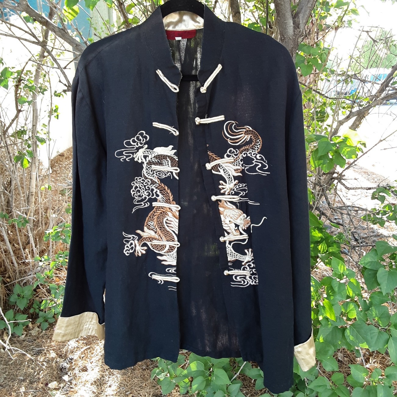 Traditional Chinese Tang Suit in black w/ mandarin collar and frog closures XXL
