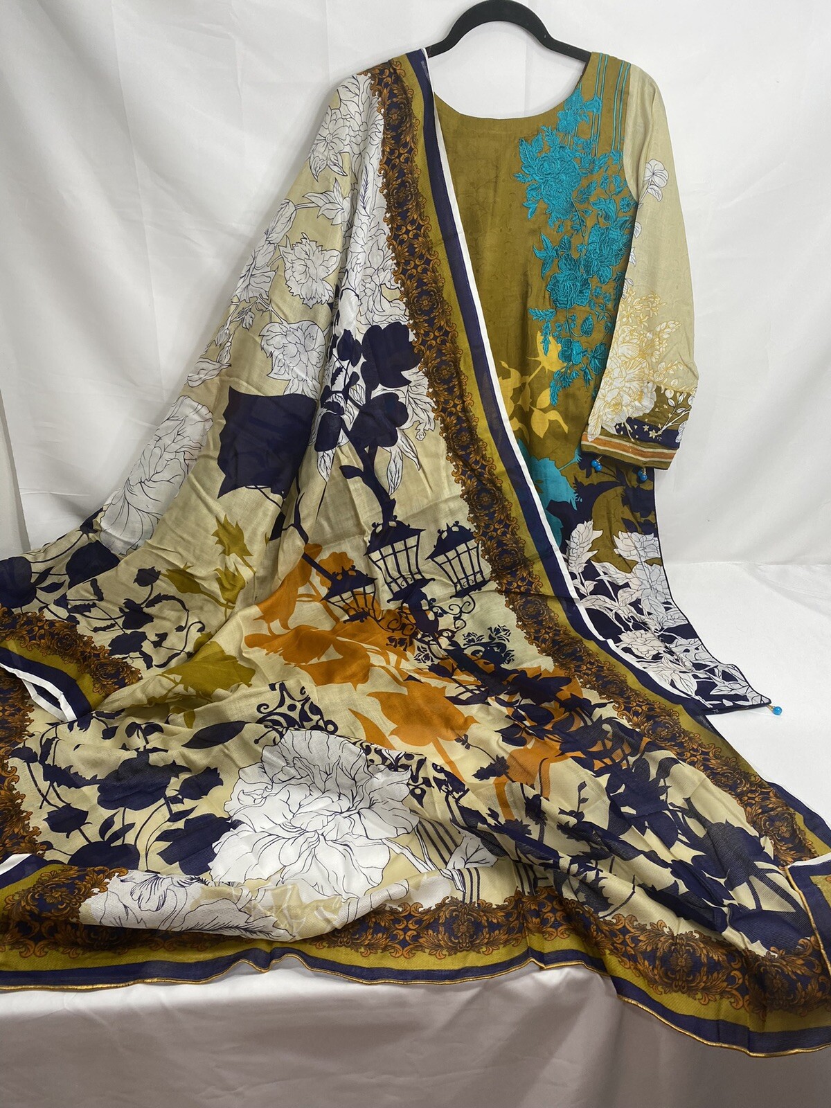 Printed Embroidery Cotton Net Jacquard Kameez Shalwar Lawn Dupatta Bust 40 Pakis