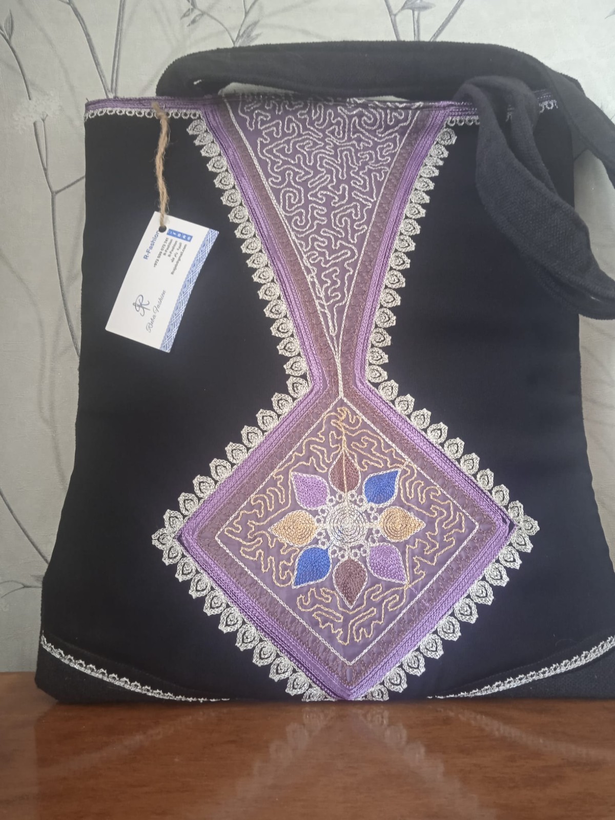 Unique Embroidered Handbag – Authentic Tatreez with FREE Surprise Gift