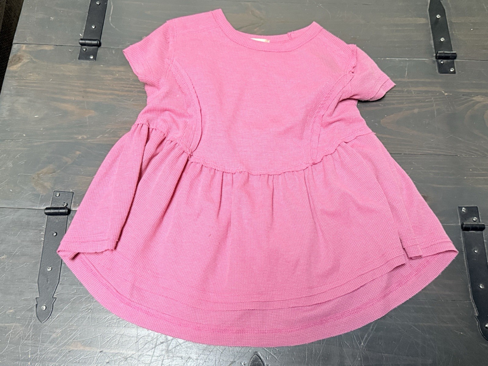Altar’d State Subtle Ribbed Thermal Short Sleeve Babydoll Top Barbie Pink Size S