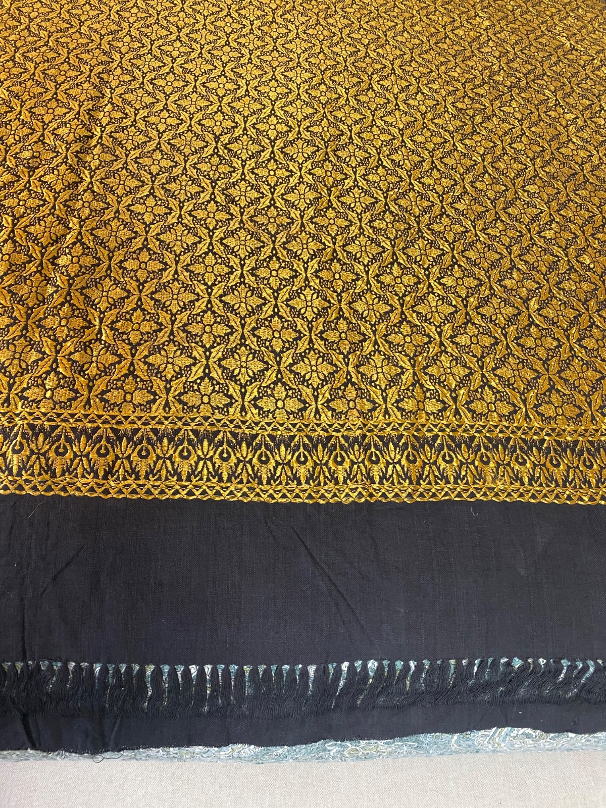 Pashima-style Shawl / Banorasi Brocade saree Gold Black 40 x 78