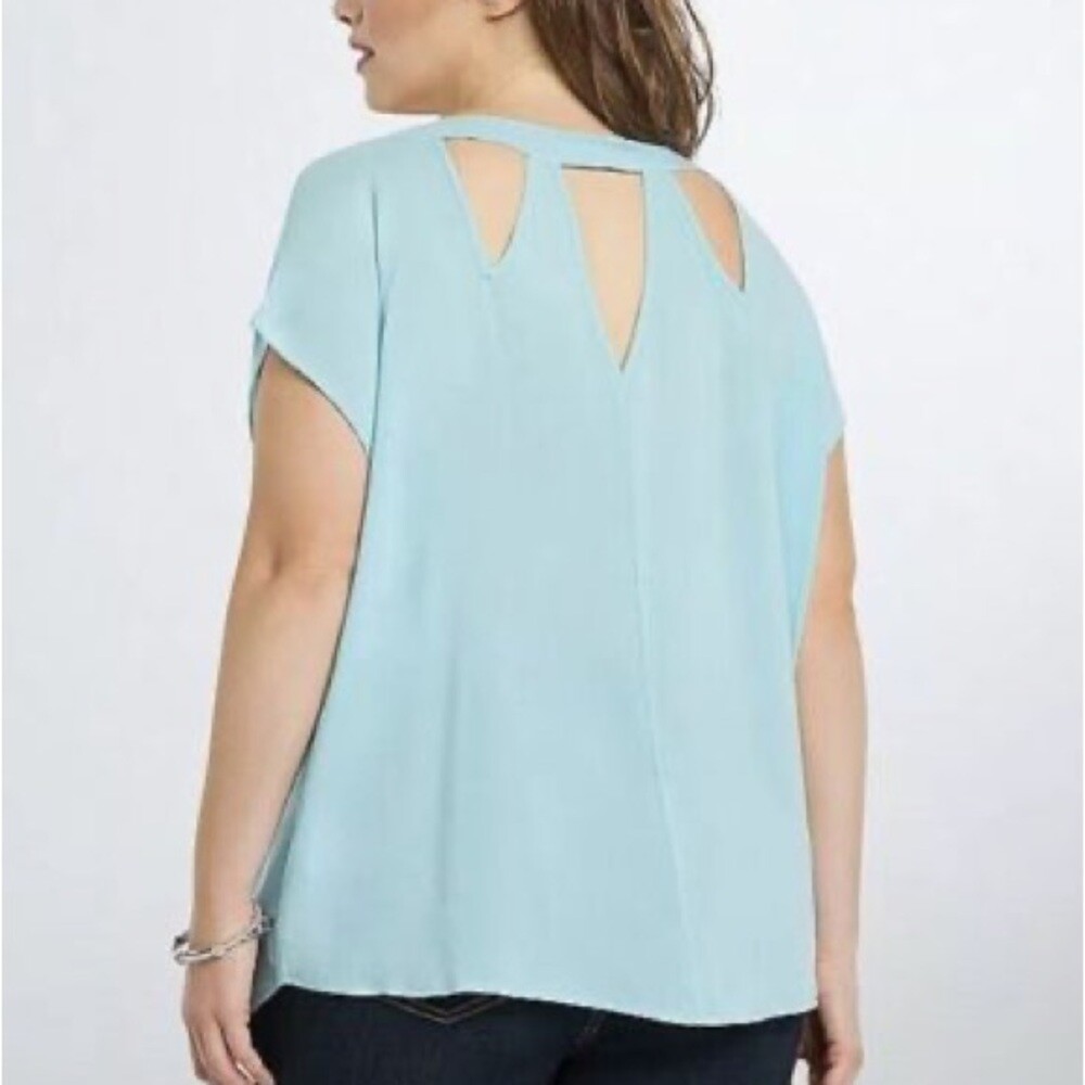 Torrid size 3X challis cutout dolman sleeve aqua blue tunic top