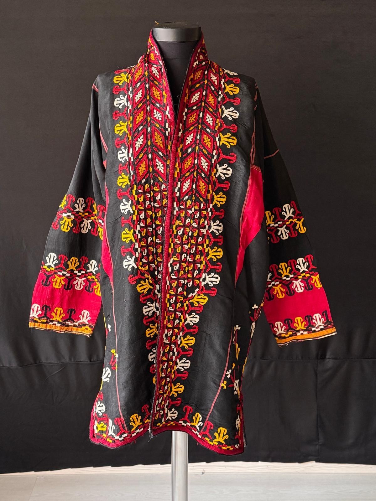 Turkmen Silk Embroidered Coat and Chapan, Antique Kaftan, Kimono, Kaftan Dress
