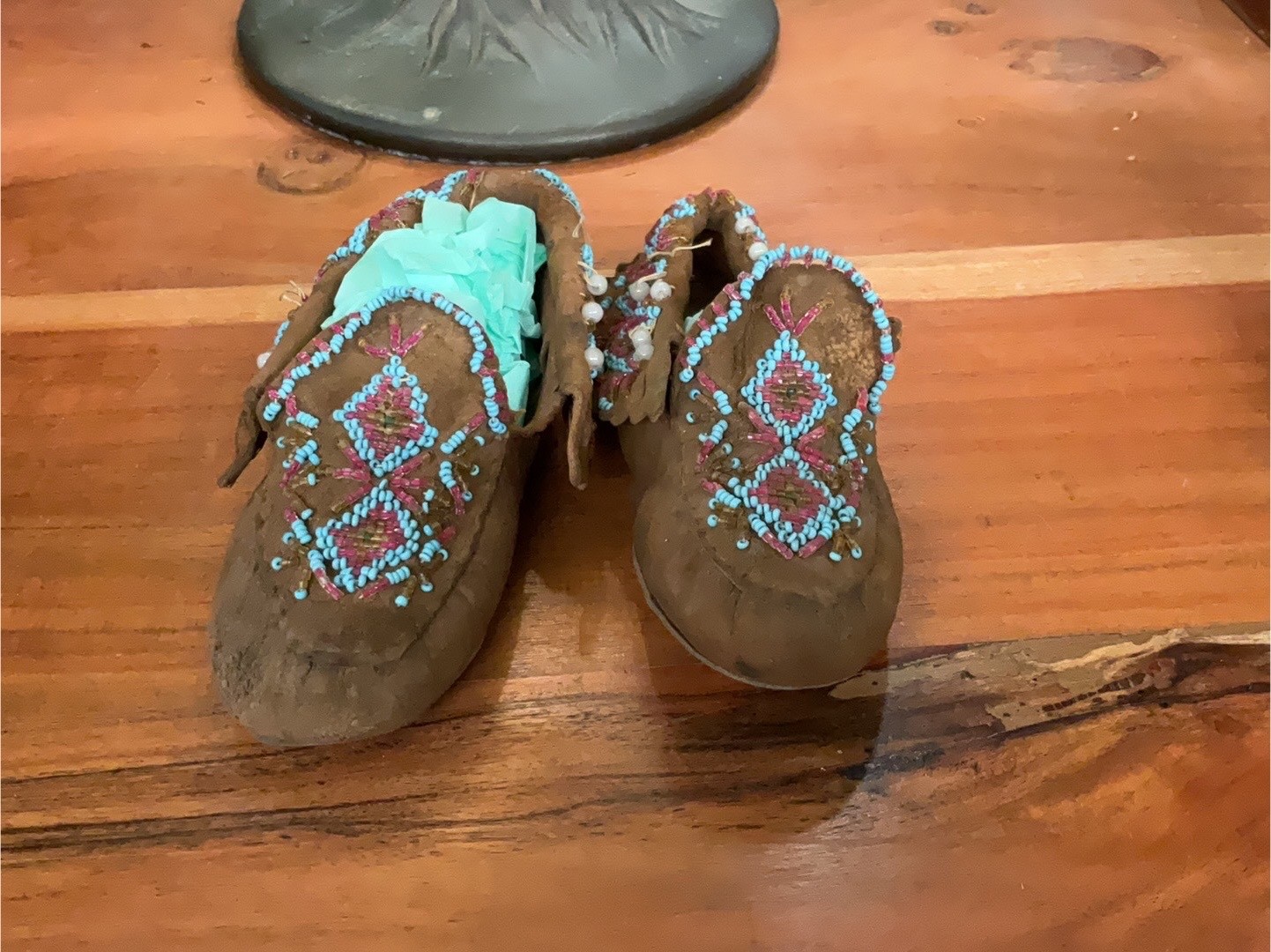 Vintage Beaded Leather Moccasins – Native American – Hand Beaded – 6.5”
