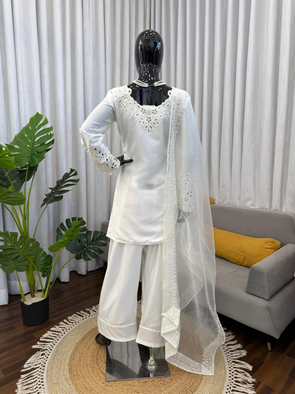 Beautiul Pakisatni Farshi Salwar Suit Indain Bollywood Desigenr Salwar Kameez