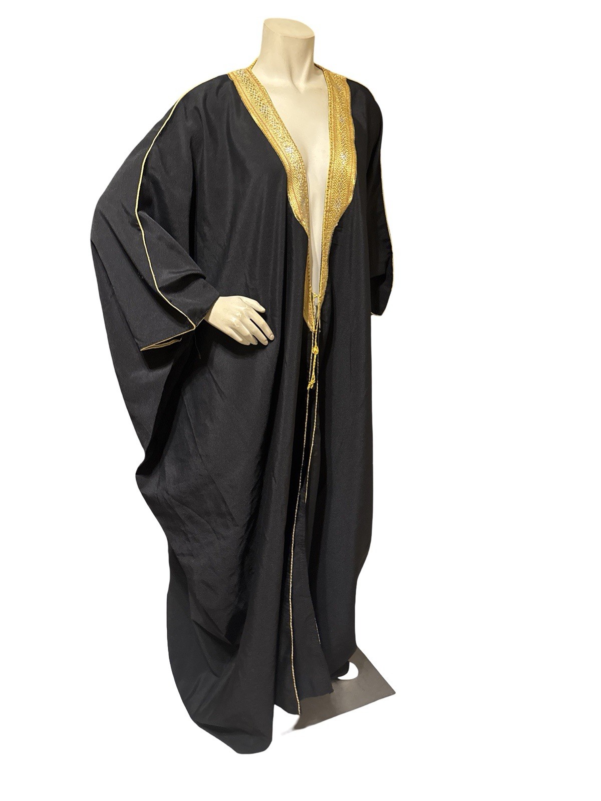 Black Bisht Cloak Gold Trim Arab Kaftan Abaya Sheikh Robe Mid Weight Polyester