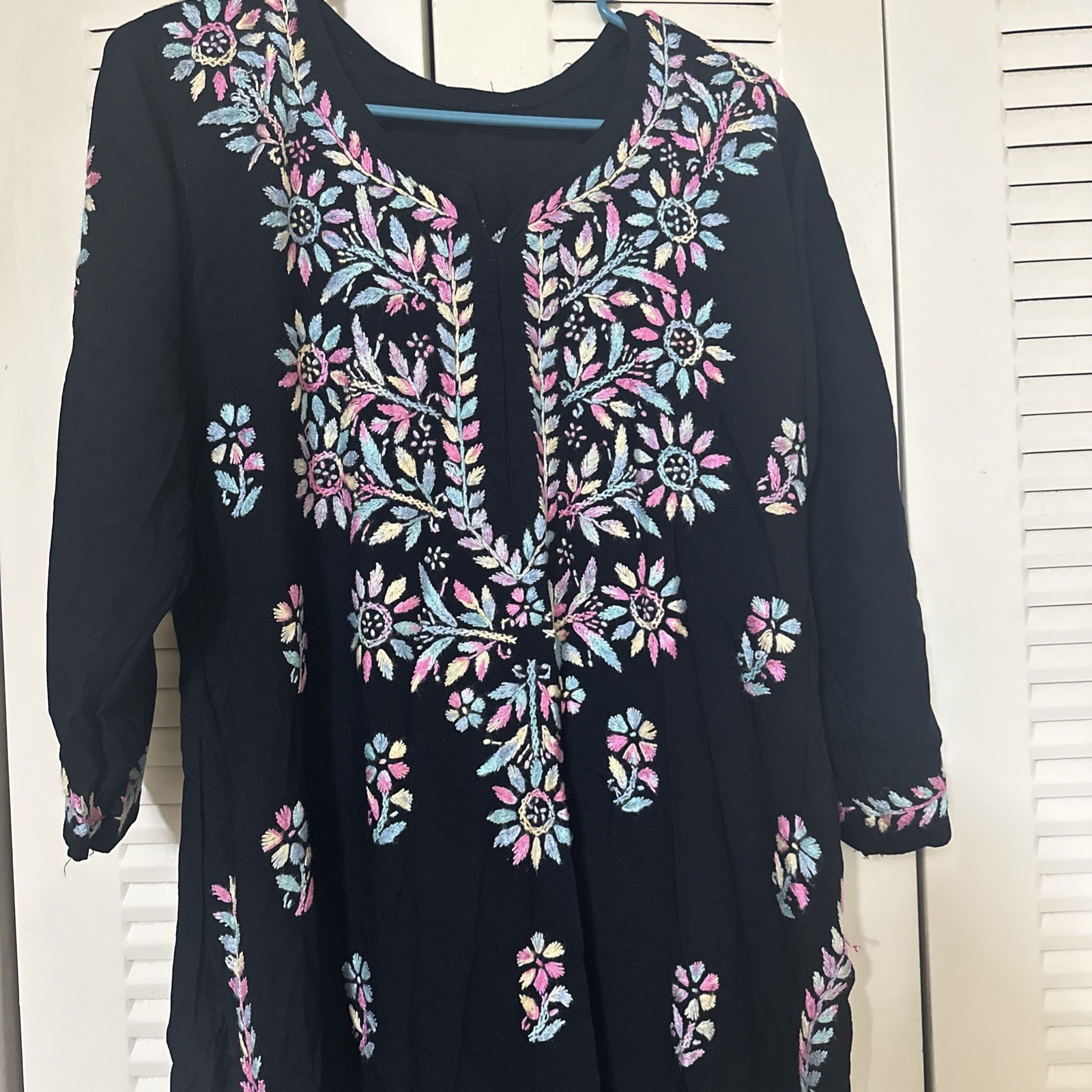 Pakistani Indian Women Long Heavy Multi Color Thread Work Kurti Black Size L
