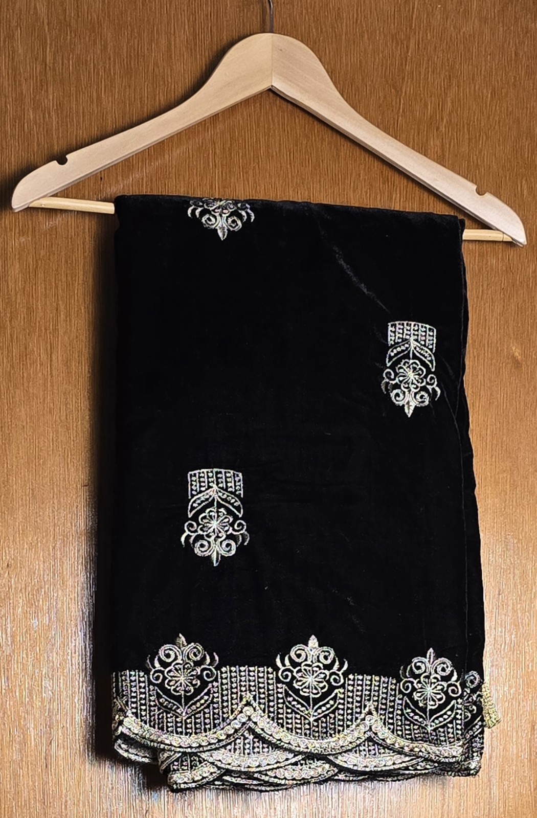 Beautiful embroidery work pakistani velvet shawl