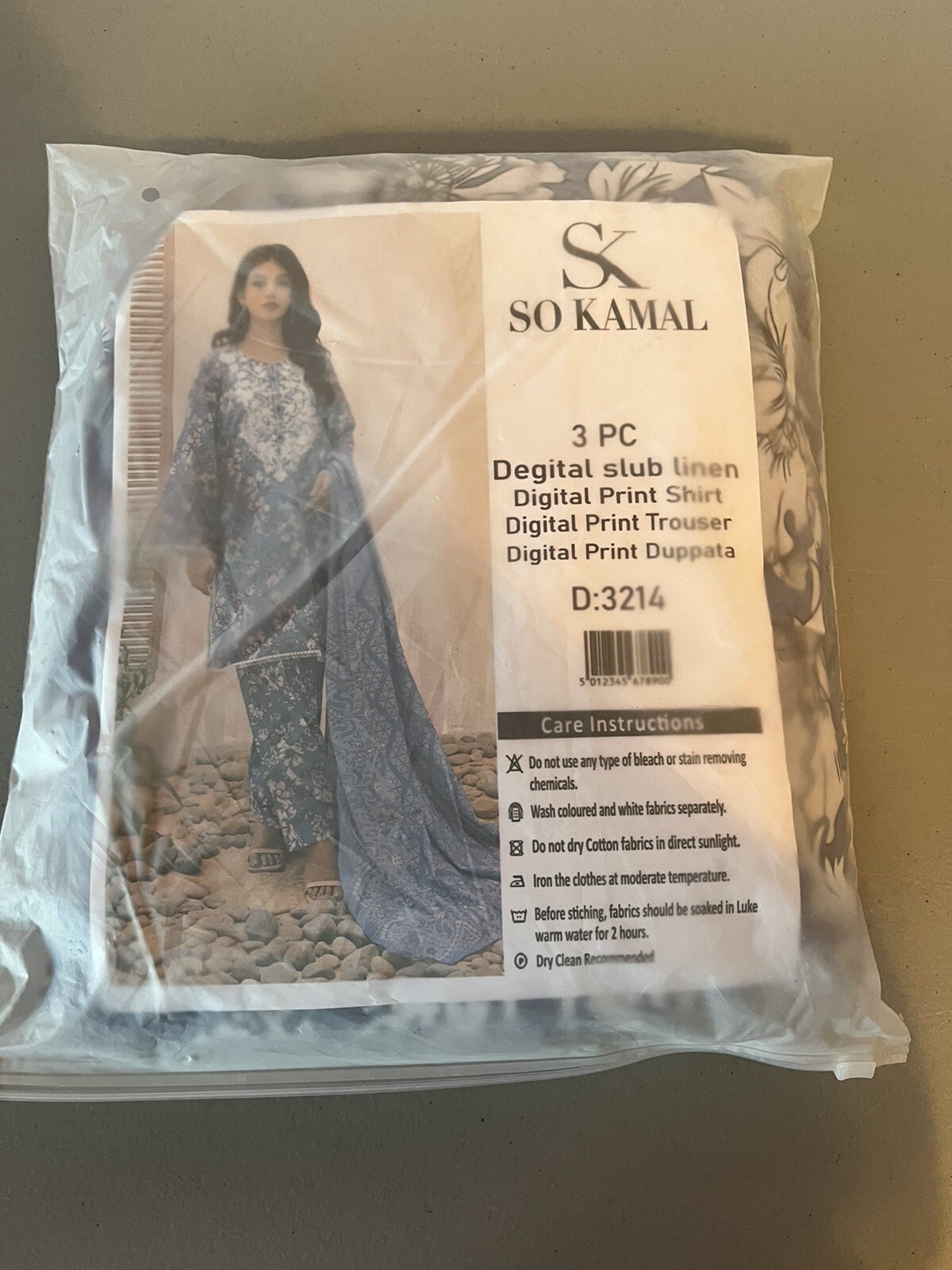 So Kamal Original 3 pc Linen Digital Print Shirt, Trouser, & Duppata. NEW