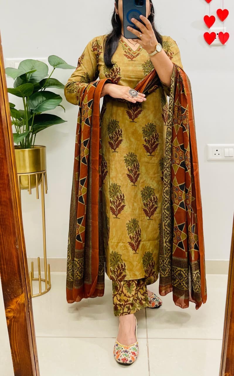 Women’s Dusty Rose Cotton Kurta Pant Set with Dupatta Printed Ethnic Outfit
