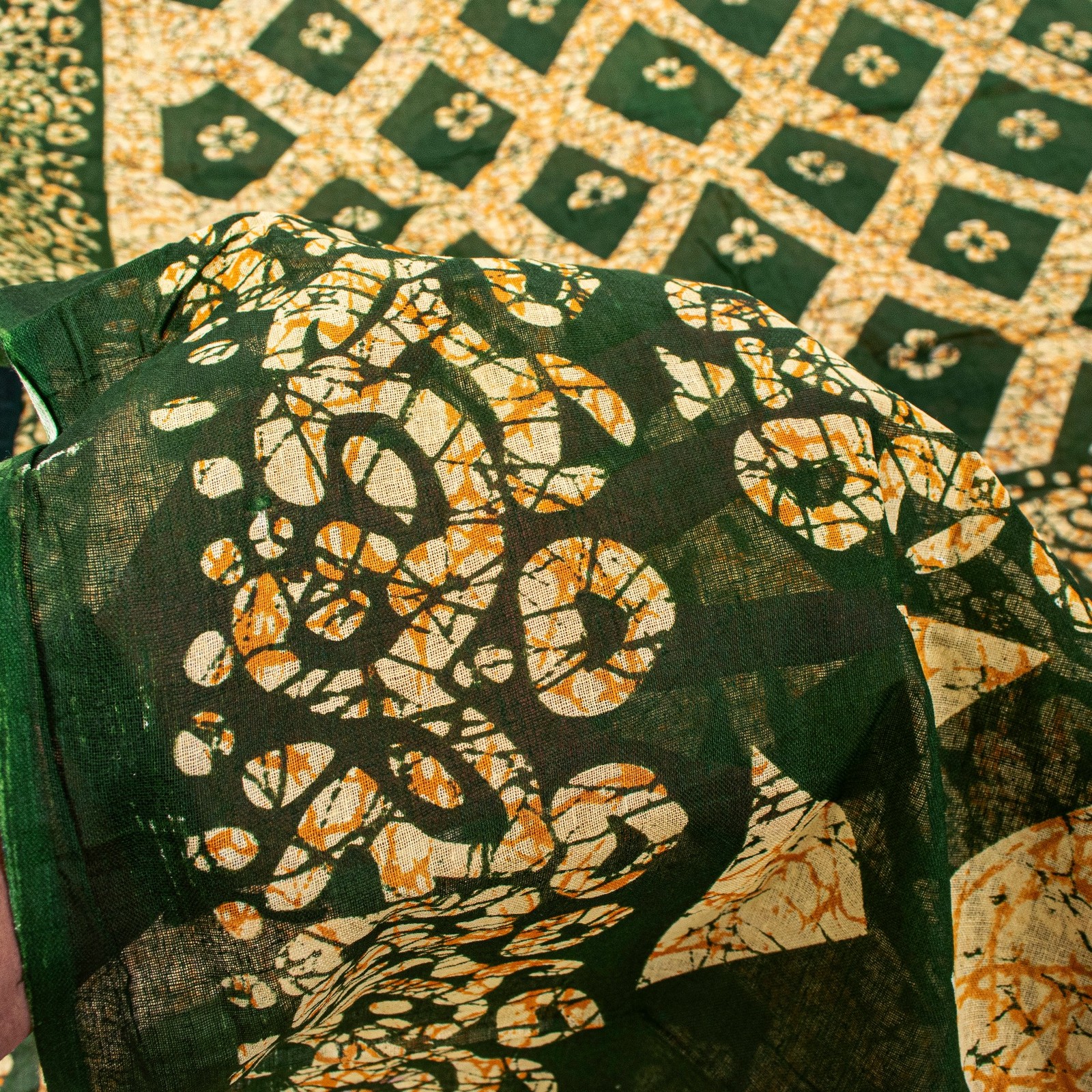 Sanskriti Vintage Dark Green Pure Cotton Saree Geometric Batik Printed Sari 5+Yd