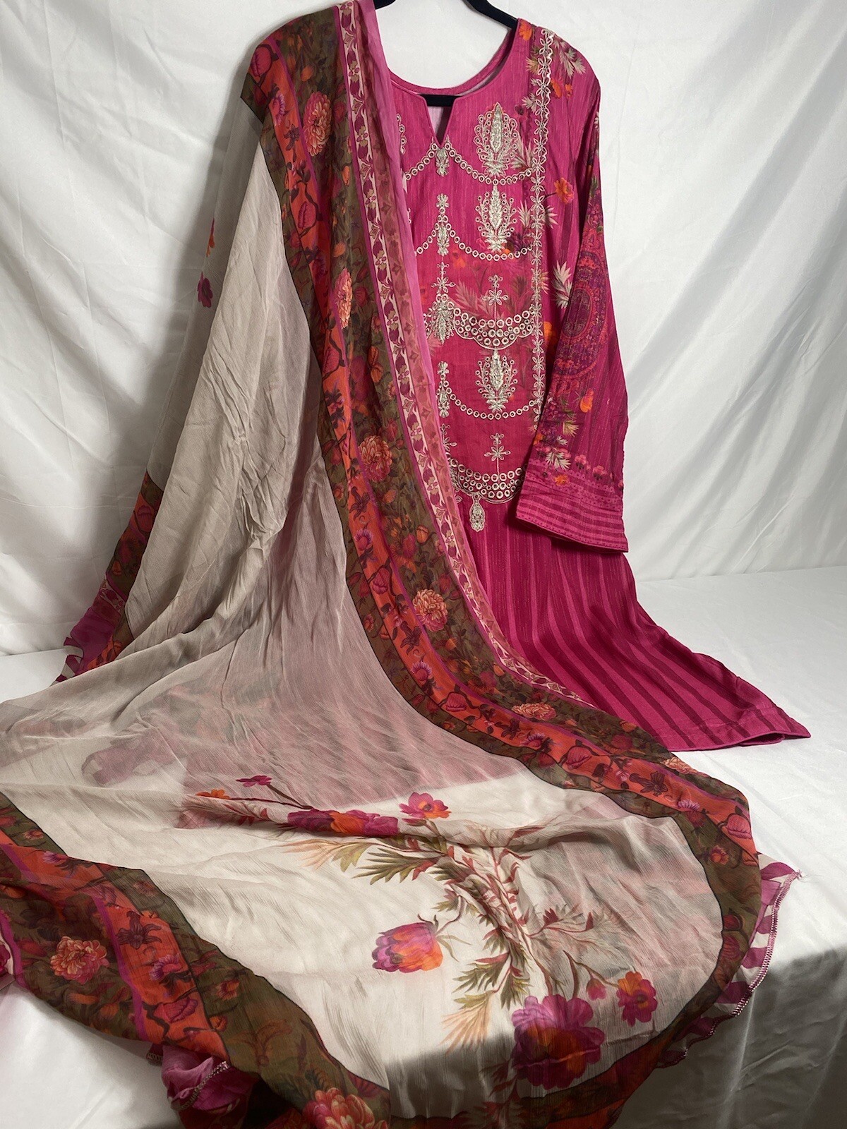 Pakistani Linen Embroidery kameez shalwar With Chiffon Dupatta 3XL bust 48