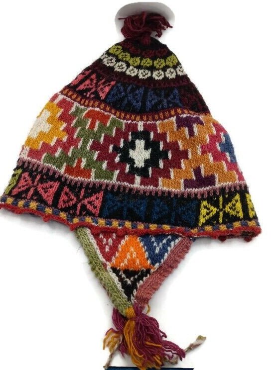 Handwoven Wool Chullo Hat with Ear Flaps – Traditional Andean Design