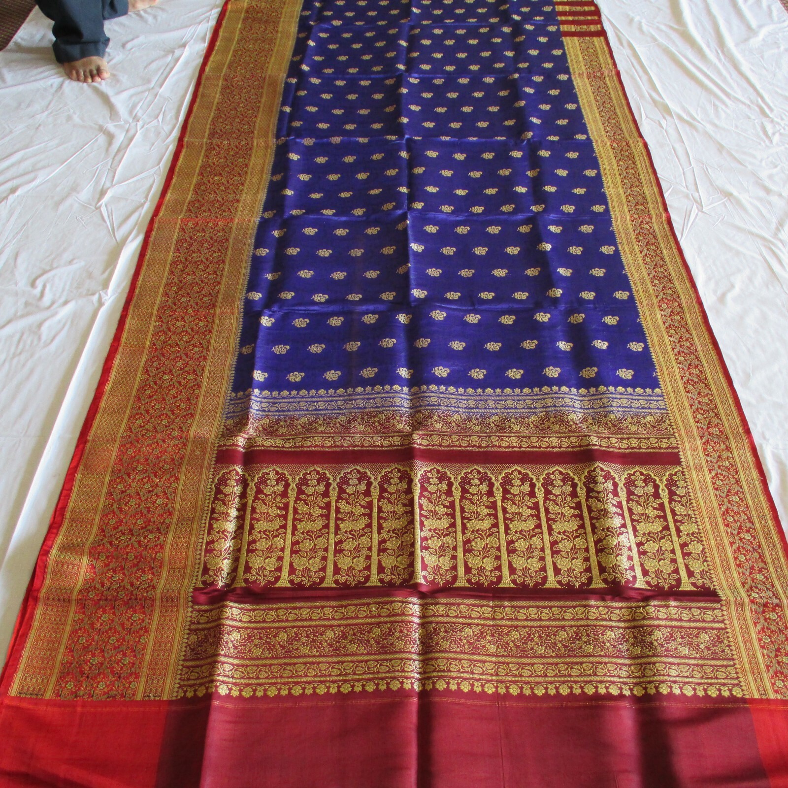 PURPLE Gold Pure SILK MAGNIFICENT Sari BROCADE Fabric RARE Panels DRAPES Curtain