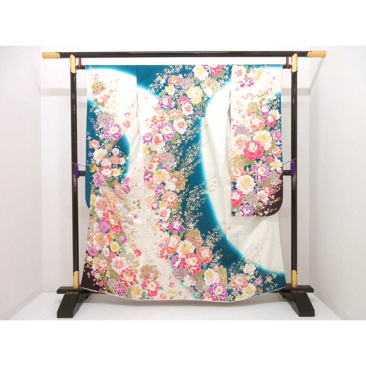 Authentic Japanese Kimono with silver thread shading, Yuzen dyeing, gold lea…