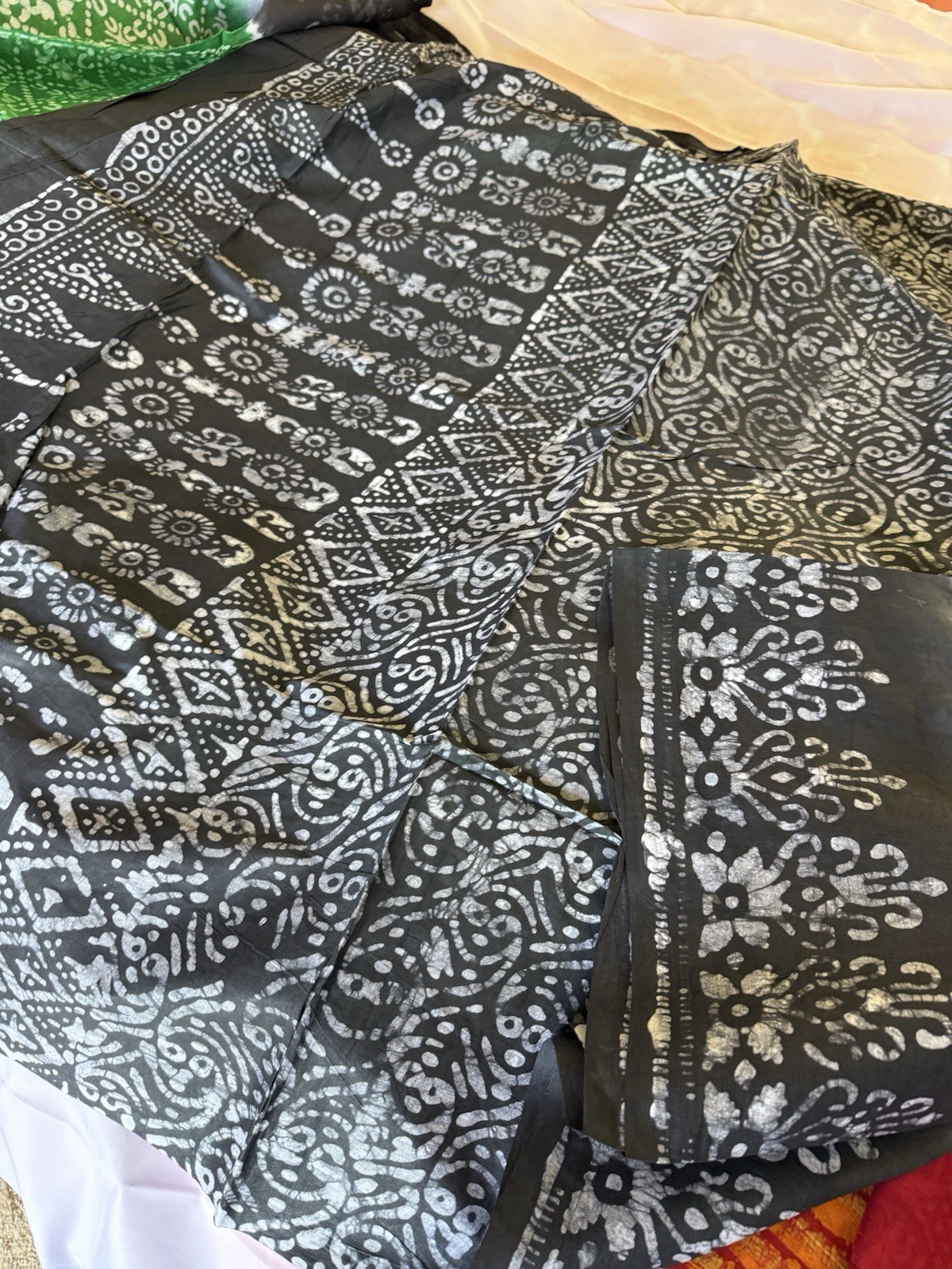 NEW 🆕, Cotton BATIK SAREE. ( Item#L3987 ) including blouse piece. Only $33