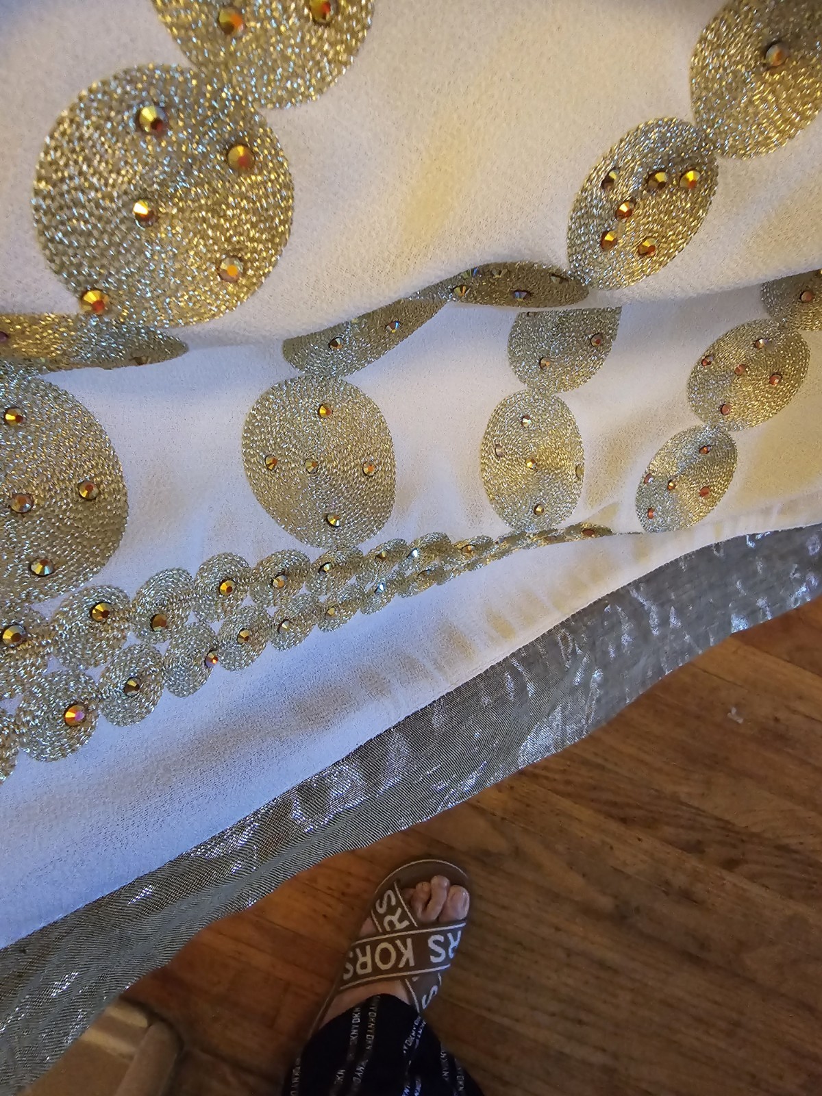 Al Karnak Women’s White/Gold Embellished Jordanian Kaftan Gown Size 4