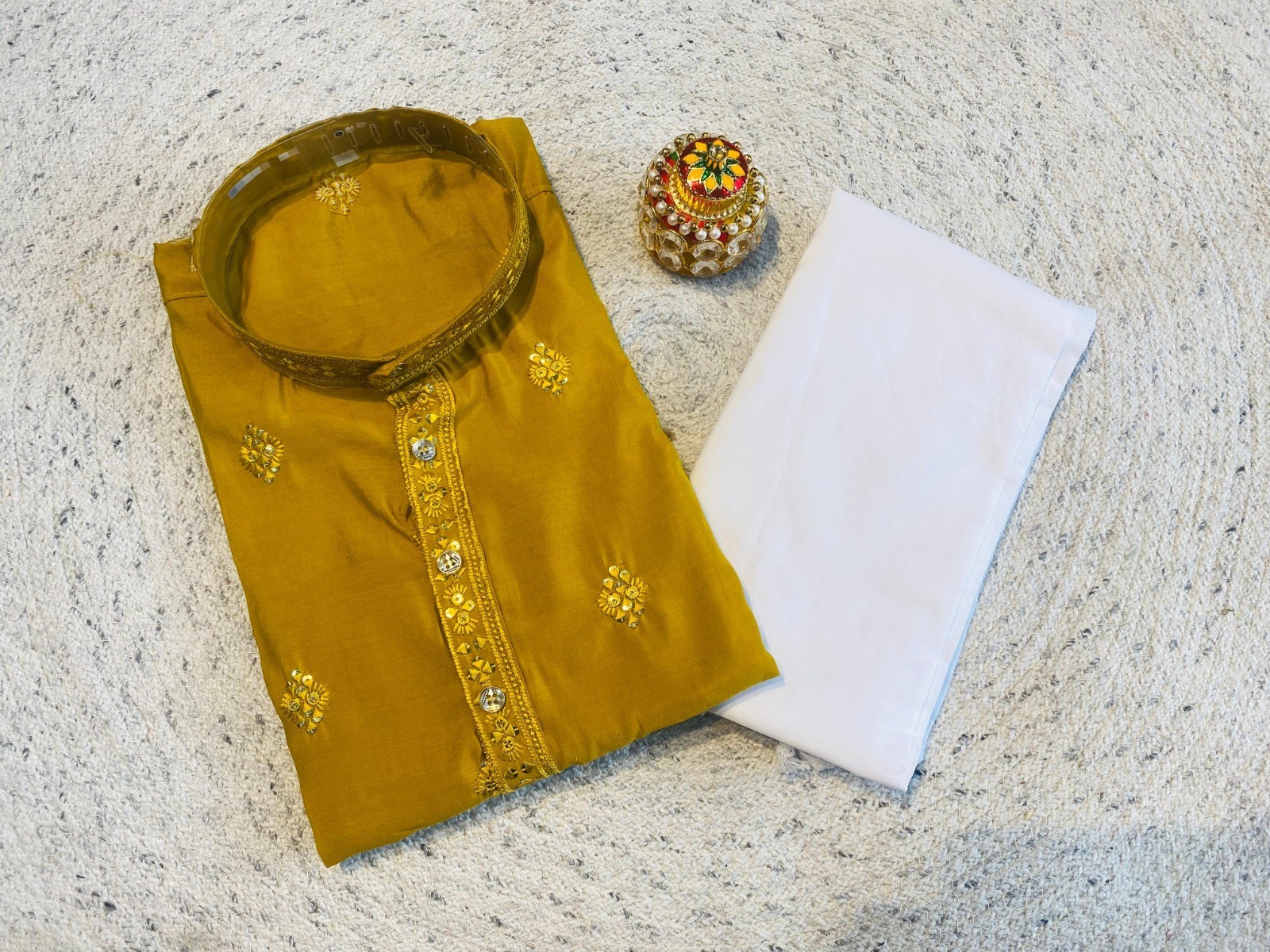 Men’s Traditional Yellow Indian Embroidered Kurta Pajama Festive Wedding Wear L