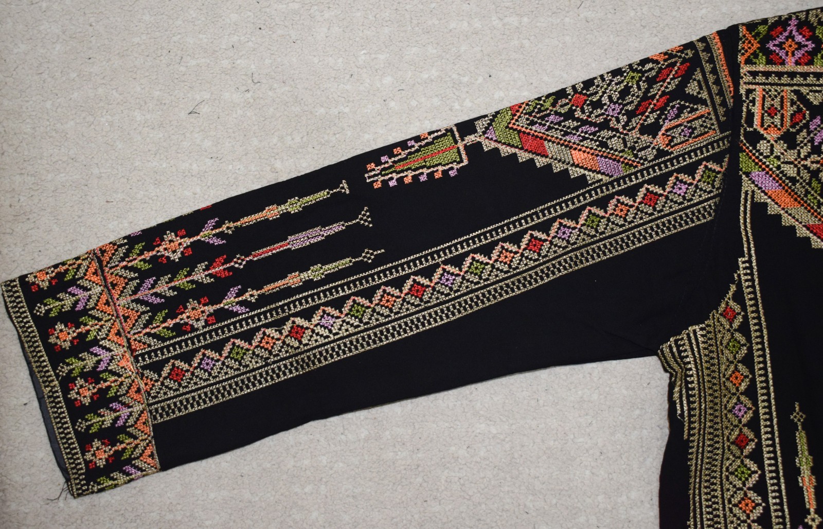 Palestinian Tatreez Jacket – Multicolored Embroidered Open-Front Cardigan–Blazer