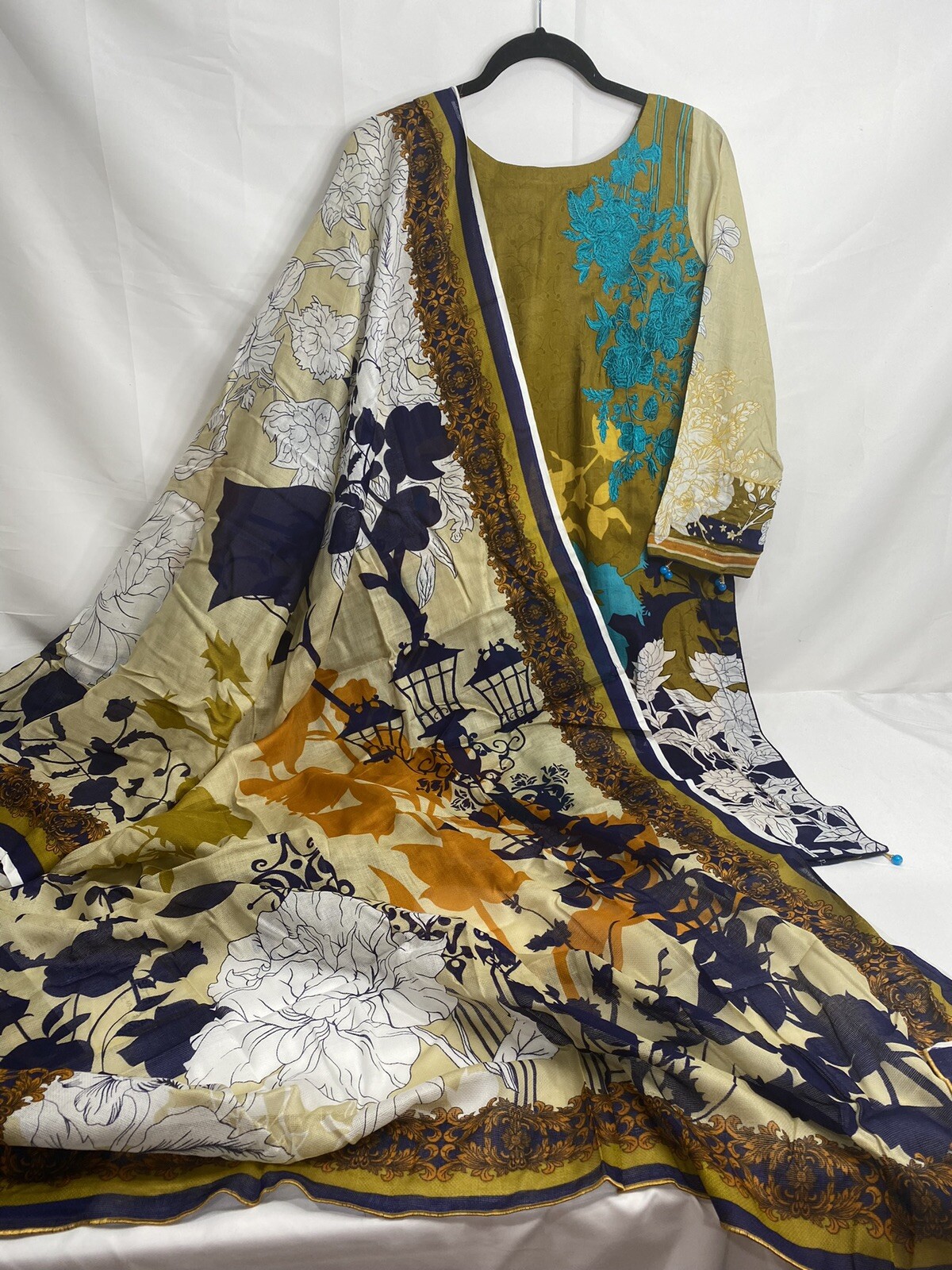 Printed Embroidery Cotton Net Jacquard Kameez Shalwar Lawn Dupatta Bust 40 Pakis