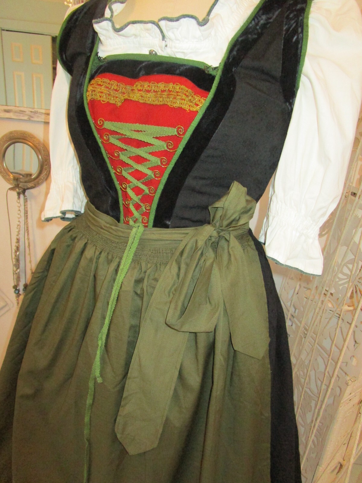 Original antique Octoberfest/ Dirndl Trachten SALZBURG /MOSER Austria