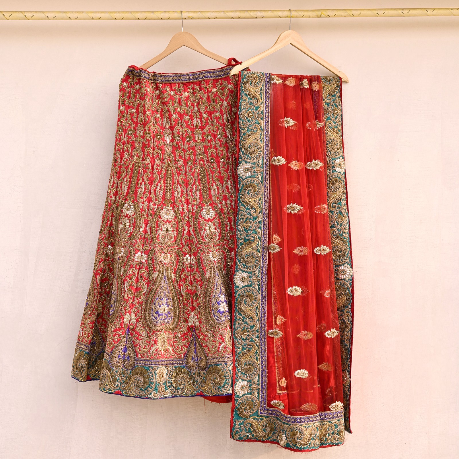 Heavy Red Raw Silk/Net Hand Embroidered Lehenga 2pcs Set By Designer Sabyasachi