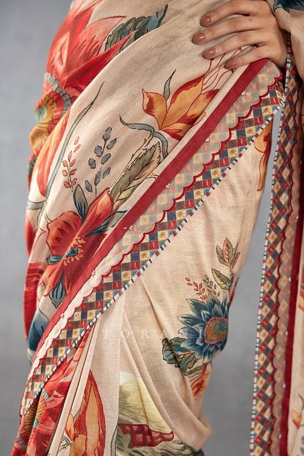 Women’s Farewell Floral Print Sarees With Lace Border & Unstitched Blouse Piece