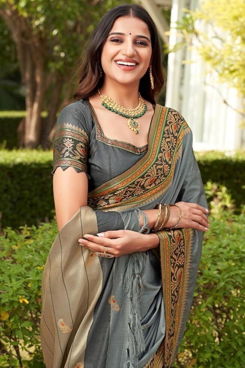 Woven Kanjivaram Jacquard, Pure Silk Saree (Grey)