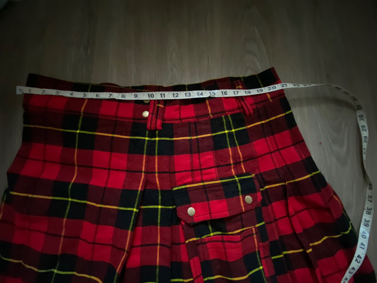 Custom Scottish Kilt Red Black Yellow Plaid 42”-44” Waist Cargo Pockets Details