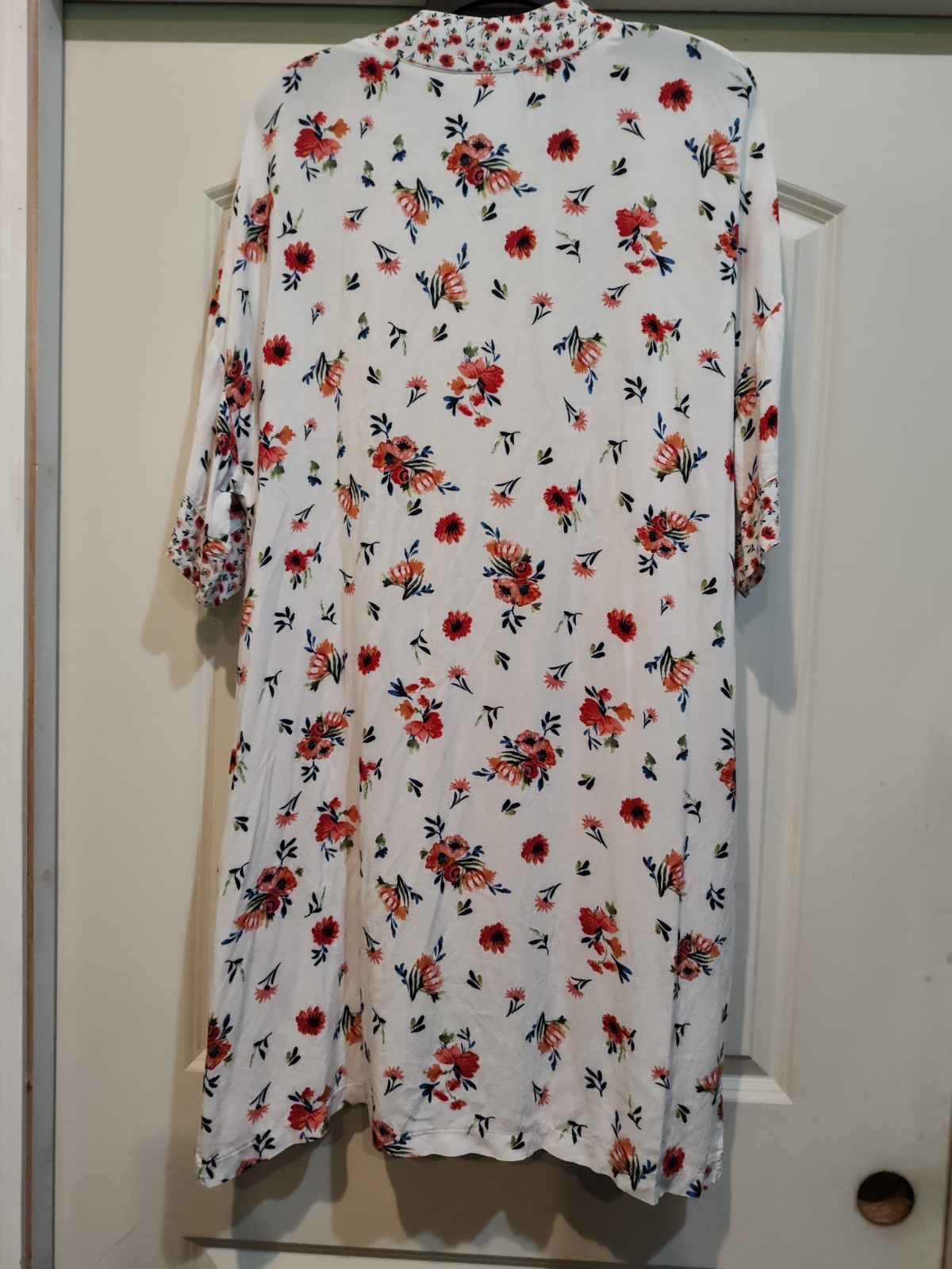 Time and Tru Short Sleeve White Kimono One Size Fits Most Red Floral Print