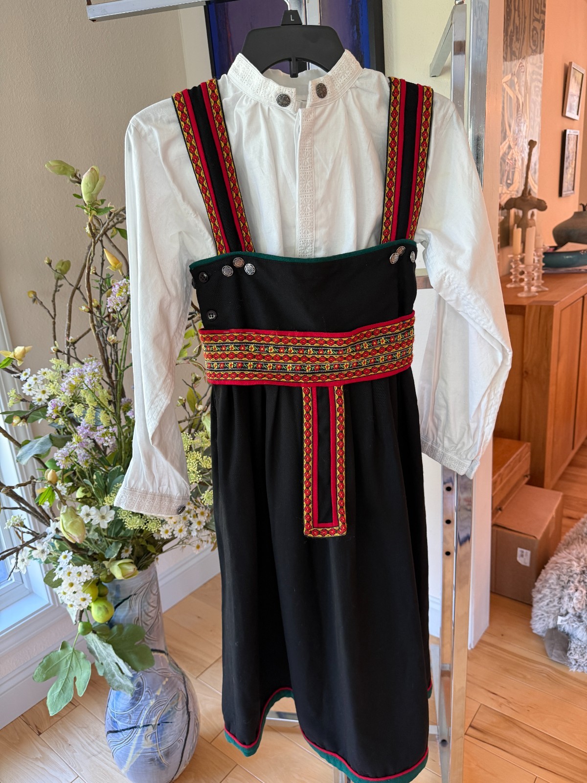 Girl`s EU140 8-11 yrs. NORWEGIAN FESTDRAKT BUNAD Telemark style Worn once Fine