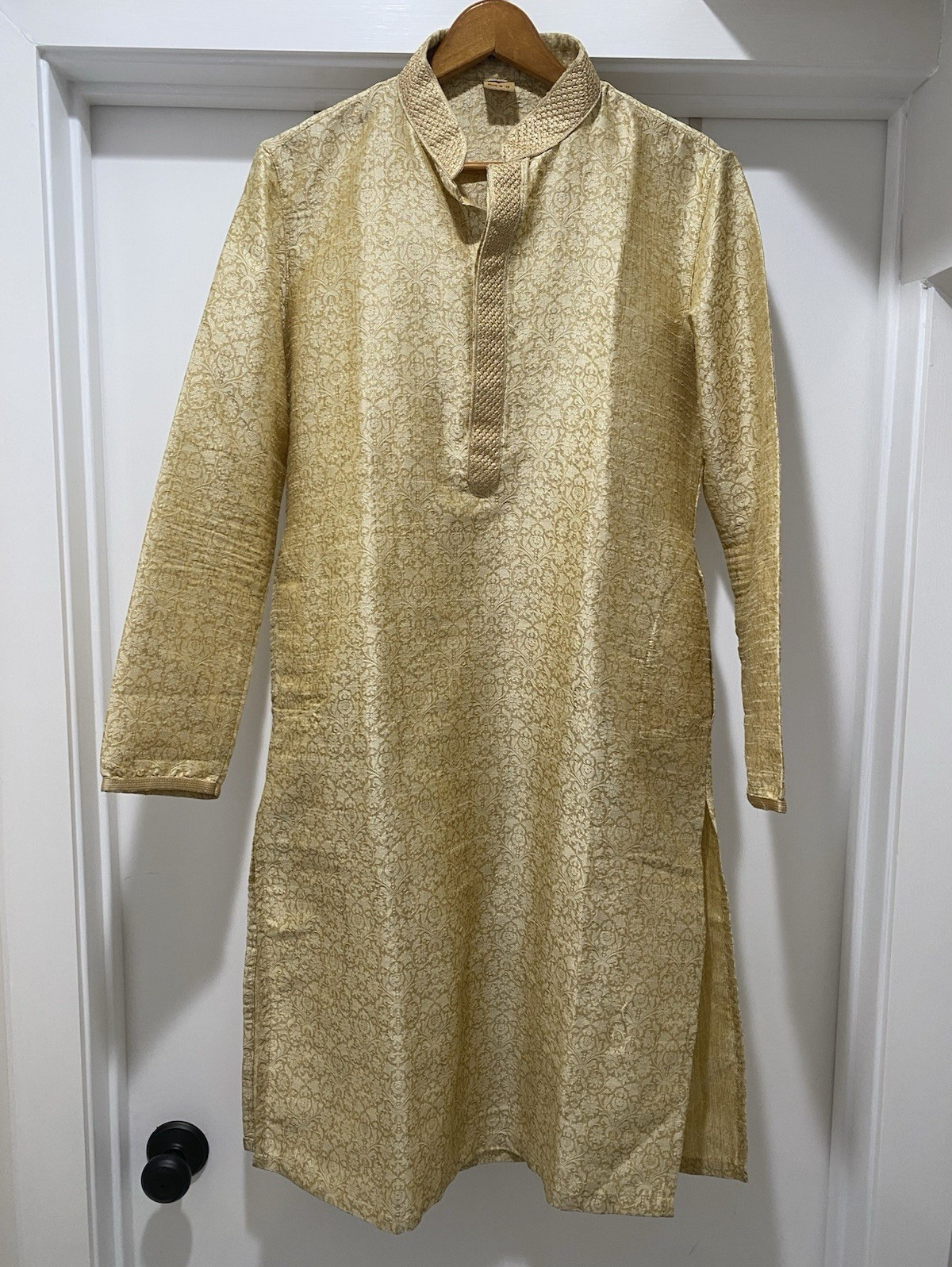 MANYAVAR Mens Gold Silk Jacquard Kurta Shirt Size M 38 Formal Wedding Festival