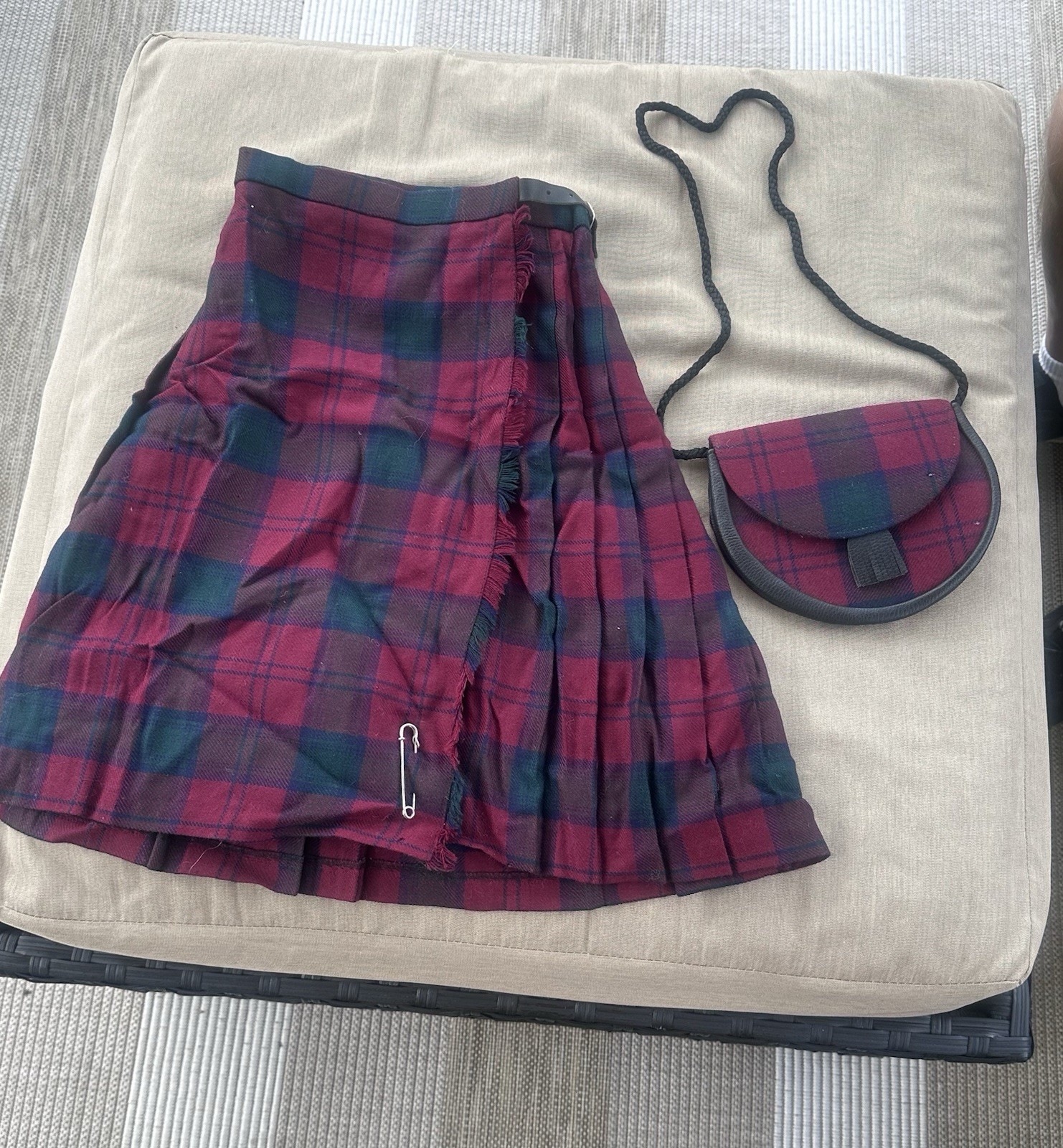 Highland Home Industries Scotland Child’s Wool Kilt Age 10 w/ Matching Sporran