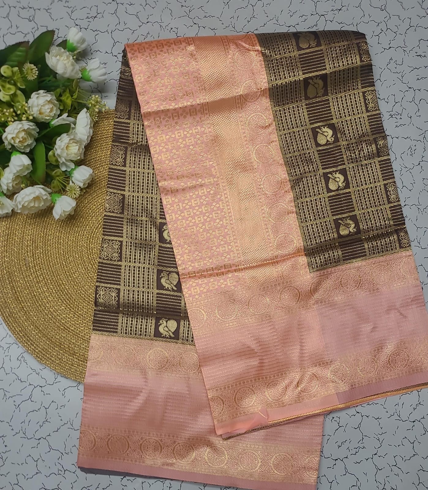 Women’s Woven Design Zari Work Jacquard Silk Saree With Unstitched Blouse Piece