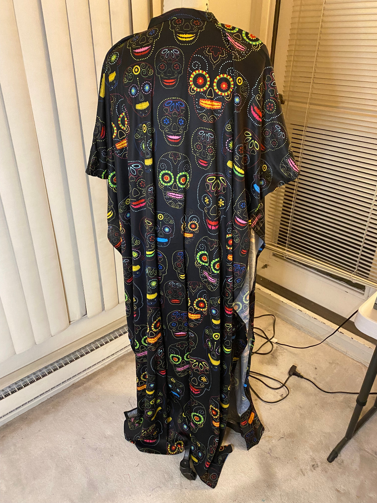 Kaftan Black Skulls Day of the Dead Halloween Skulls Men’s Unisex New Mexico Hip