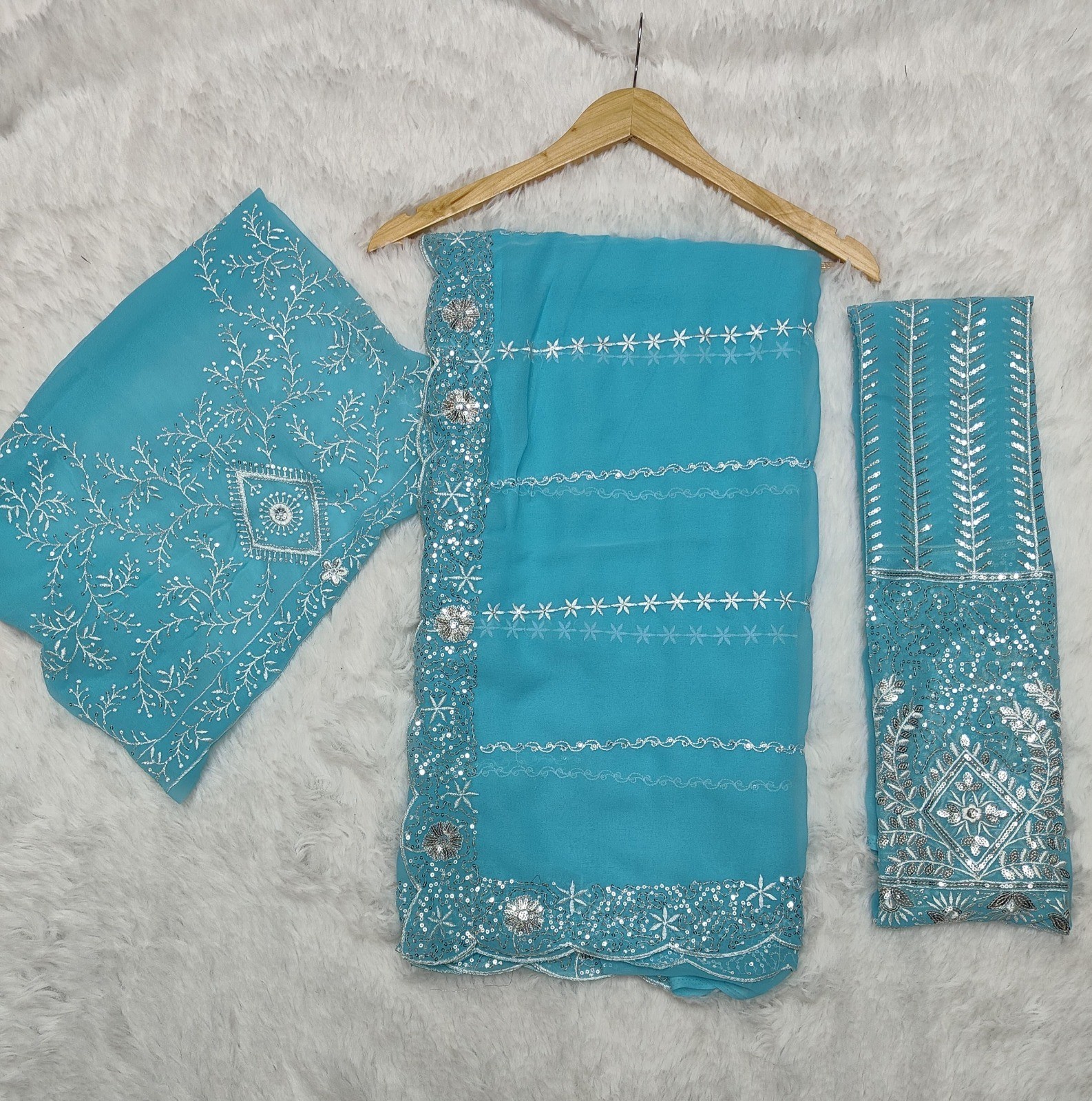 SKYBLUE COLOR GEORGETTE BOLLYWOOD LATEST STYLISH FANCY PARTY WEAR DESIGNER SAREE