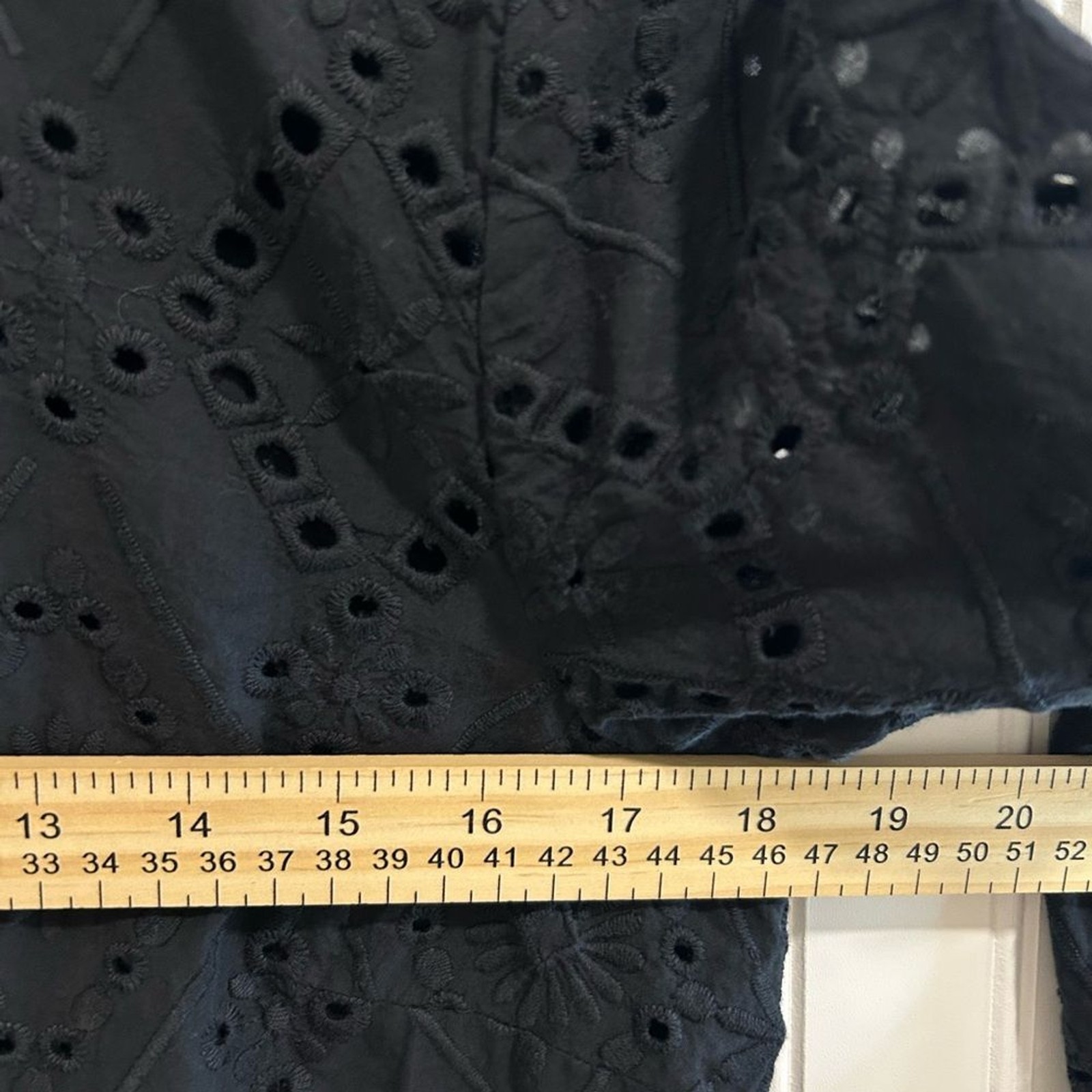 Talbots Black women Eyelet Button-Down blouse 100% COTTON Size M