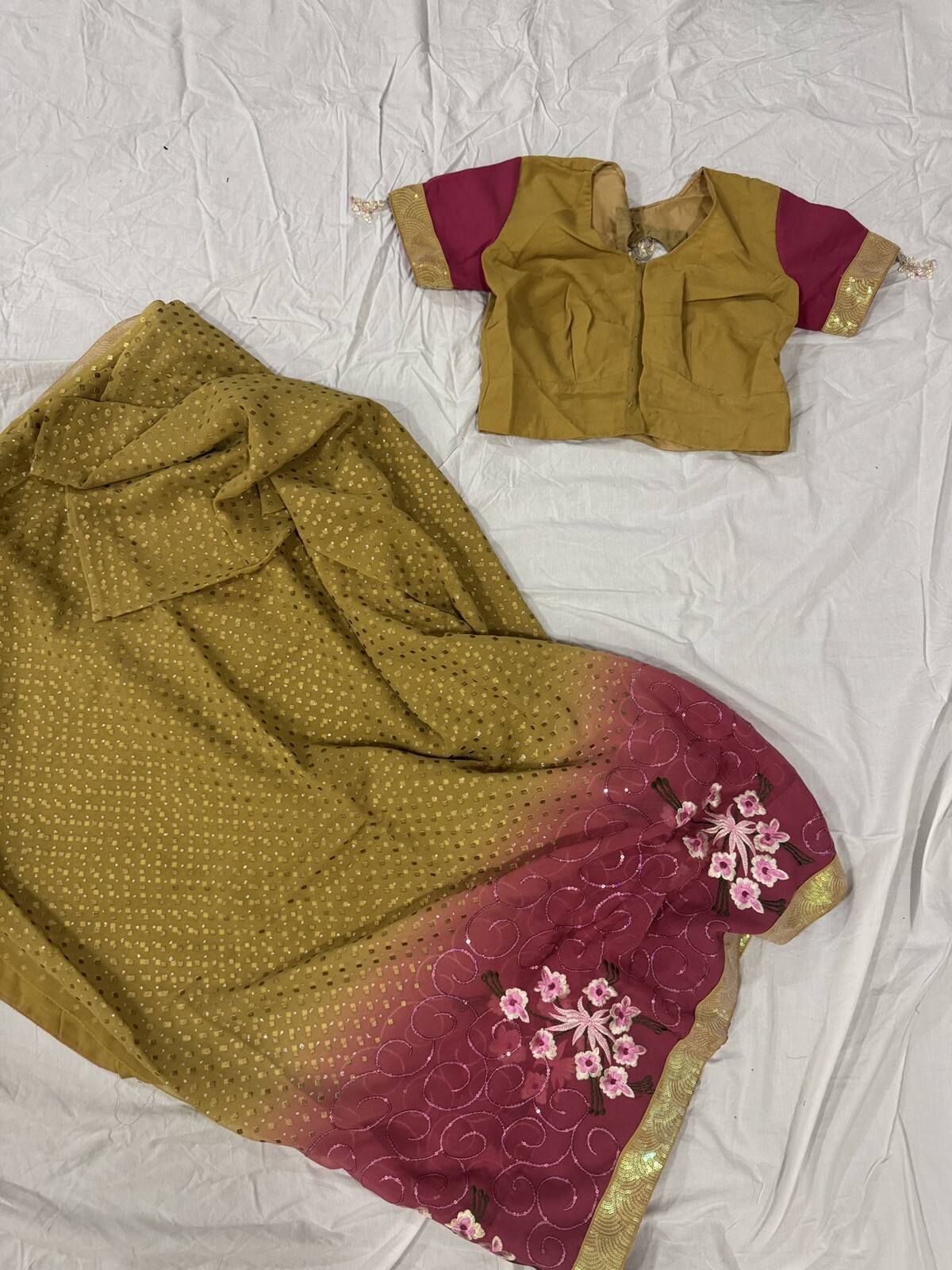 Indian/Pakistani Sari Set, Gold and Pink, Ethnic 44×208”