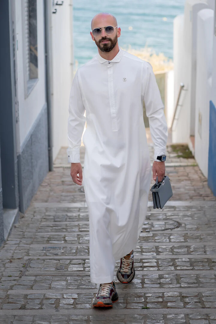 R24 LAWUNG Al-Ameer Adult Men’s Thobe Modern Design Arabian Jubbah White