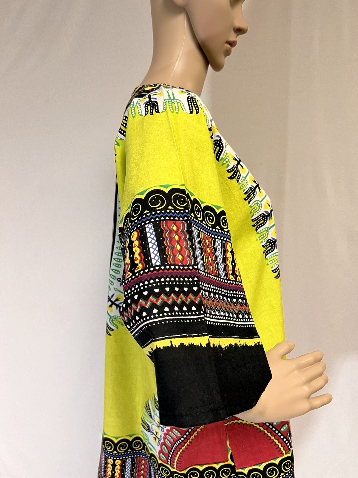 Dupsie’s Green/Multicolor African Print unisex Dashiki Shirt, New, Size Small.