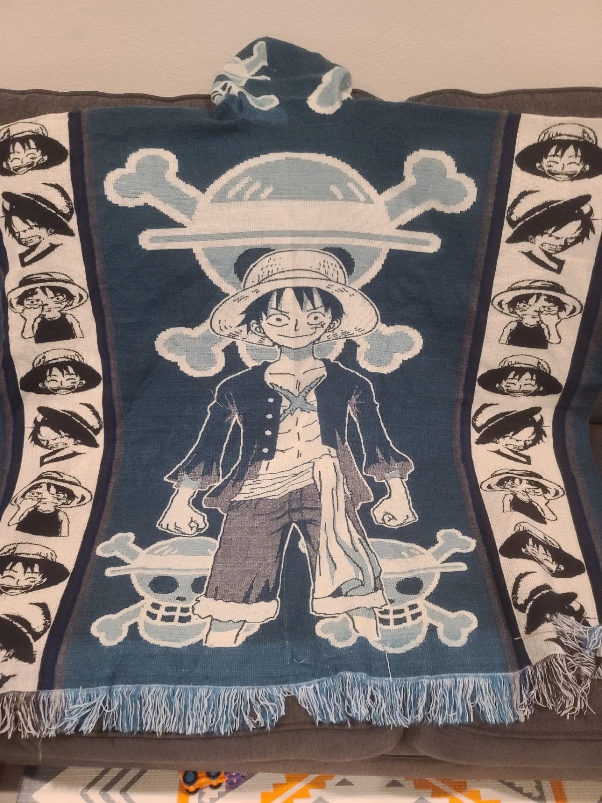 One Piece Monkey.D.Luffy Poncho New! Authentic mad in Ecuador