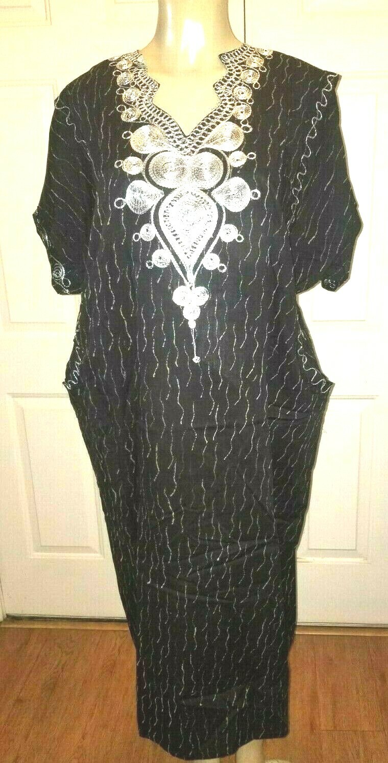 Beautiful Traditional Tribal Dashiki Black & White One Size Small – X-Large