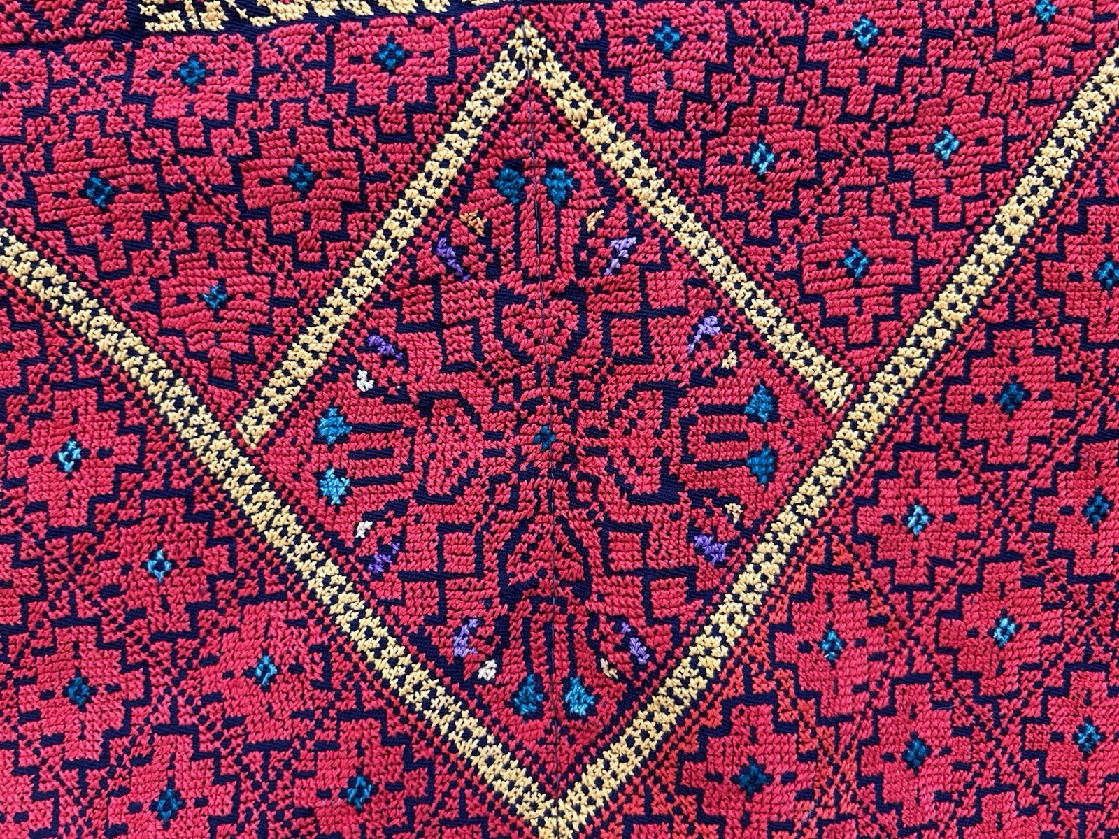 Vintage Palestinian Thobe – Hand-Embroidered Arabic Dress (boy Swinging Motif)