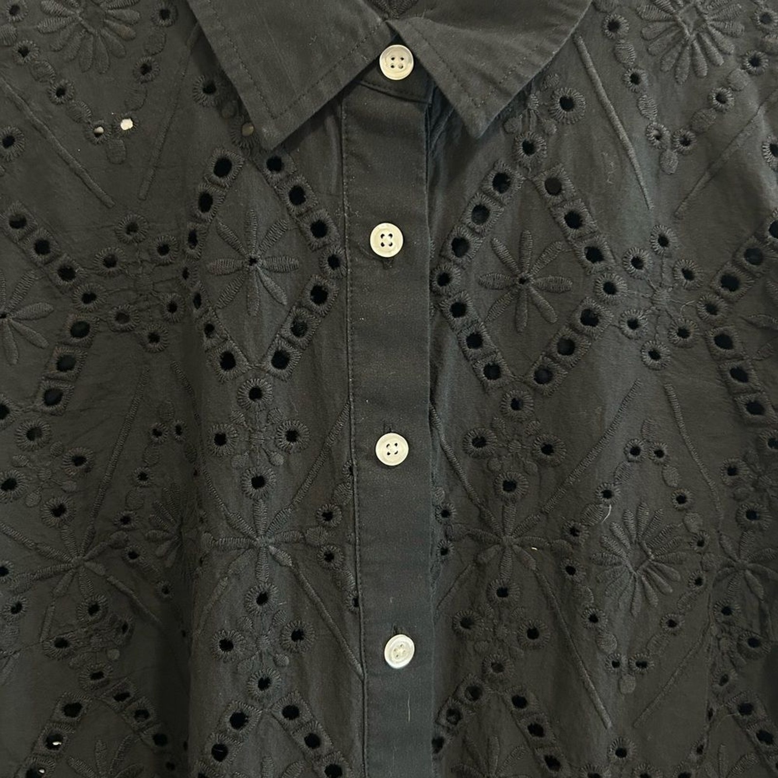Talbots Black women Eyelet Button-Down blouse 100% COTTON Size M